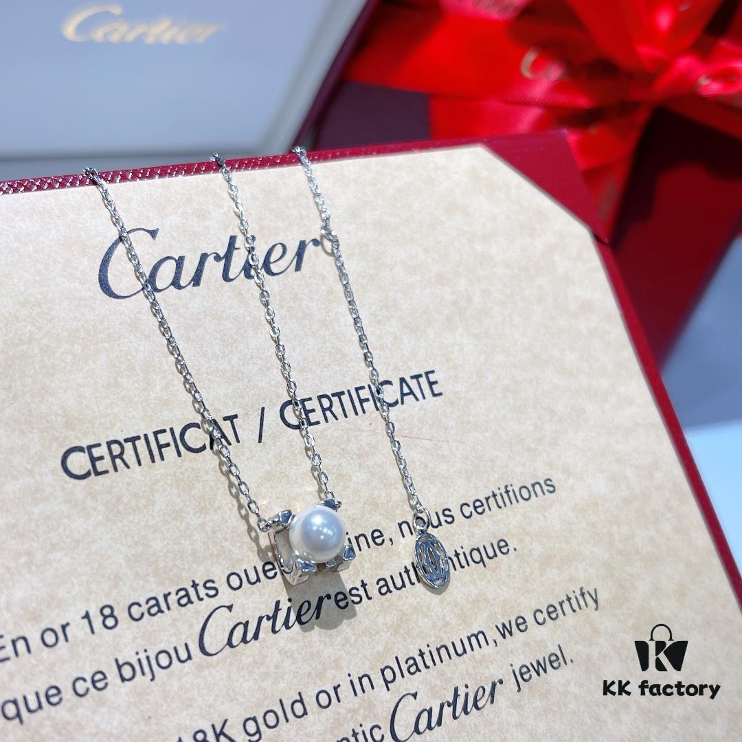 Exquisite and Substantial Cartier-style Pearl Horn Necklace, Sterling Silver Material [Gold-plated Craftsmanship]