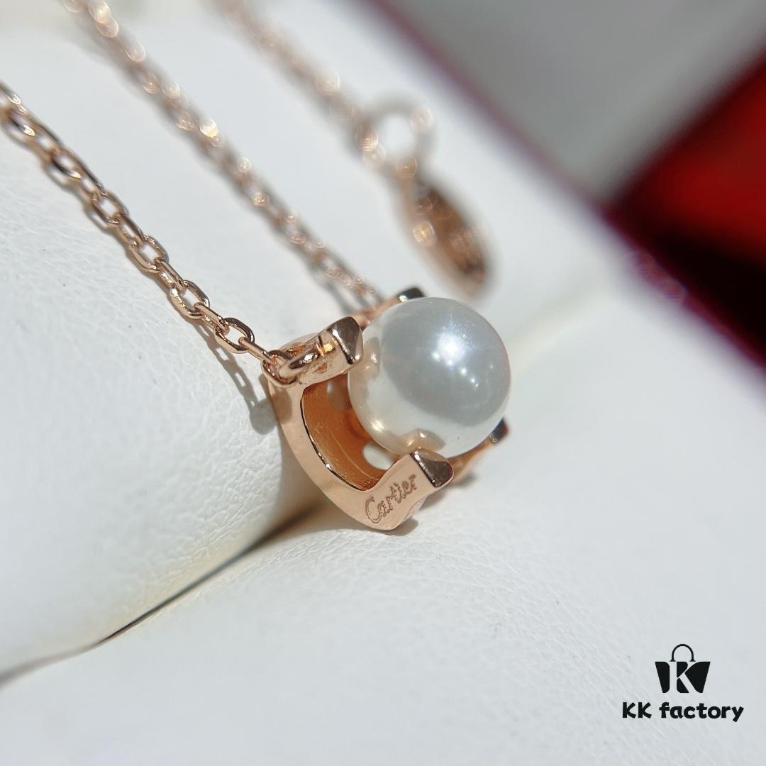 Exquisite and Substantial Cartier-style Pearl Horn Necklace, Sterling Silver Material [Gold-plated Craftsmanship]
