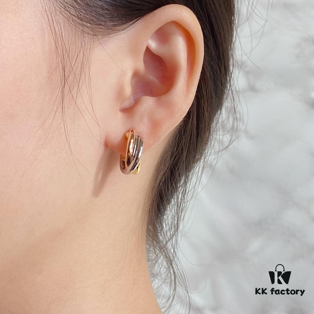 Color-Split Plating Cartier Trinity Triple Ring Diamond-Free Earrings, Another Classic Piece Perfectly Embodies Symmetrical Elegance and Grace, Highly Comfortable to Wear and Resistant to Snagging