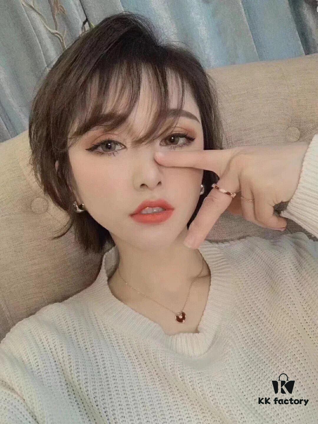 Wearing it in summer brings a naturally soft and refreshing vibe, perfectly complementing the skin tone — truly a divine everyday accessory!