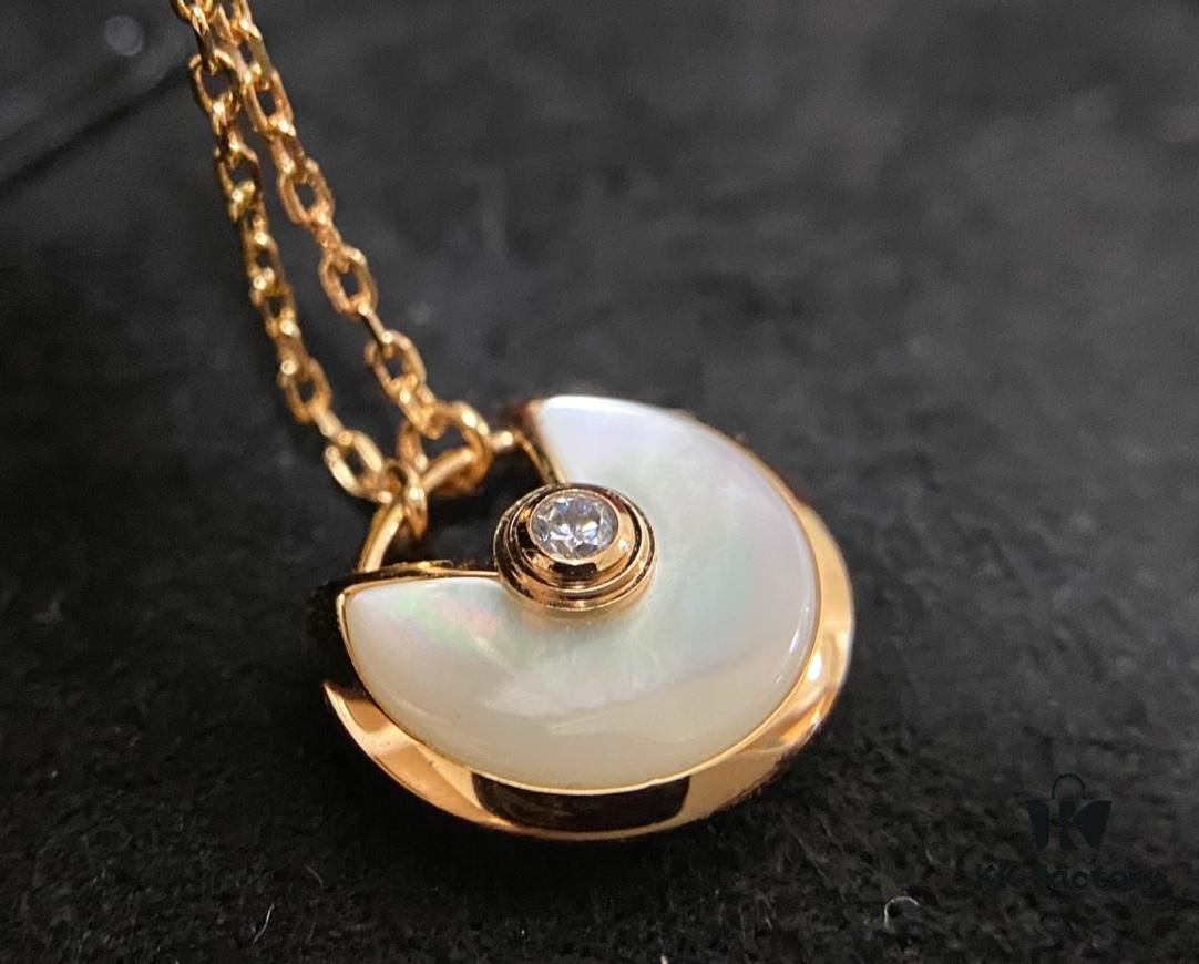 Note  ️ The diamond-inlaid area is perfectly smooth with no pitting, polished to boutique-level finish; please see the actual photos