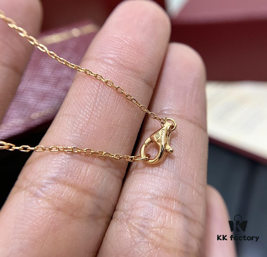 Another set of real shots for the chain. The entire chain is substantial in weight! Features a small clasp for adjustable length, making it eye-catching yet traditional to wear, with a unique design that stands out.