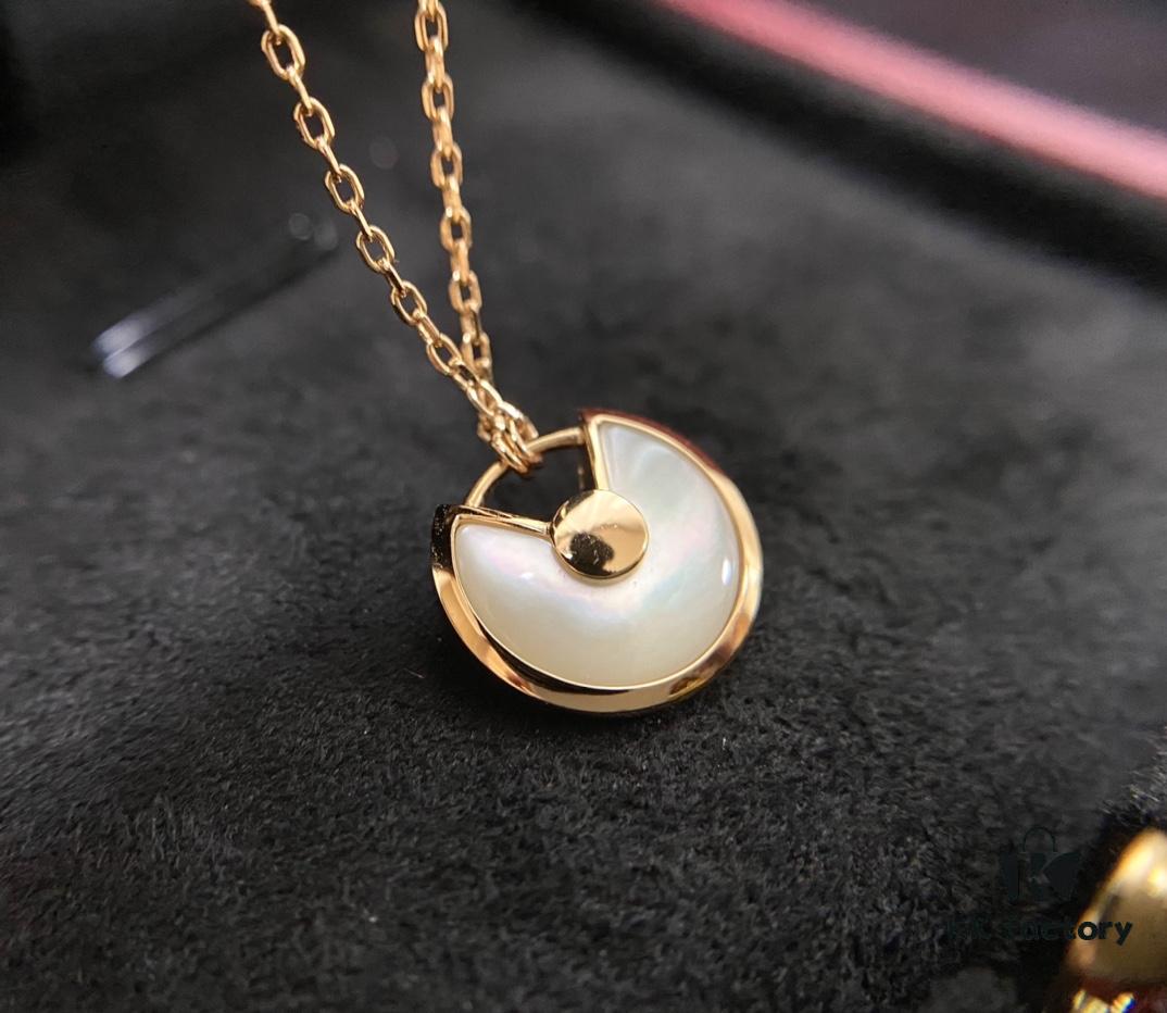 Experience the Details Under a Magnifying Glass: The White Is White Mother-of-Pearl, Symbolizing Protection