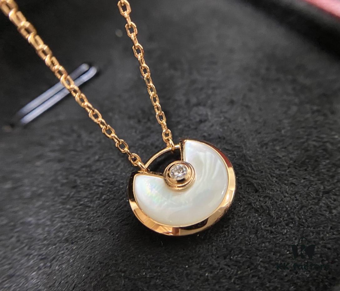 Experience the Details Under a Magnifying Glass: The White Is White Mother-of-Pearl, Symbolizing Protection