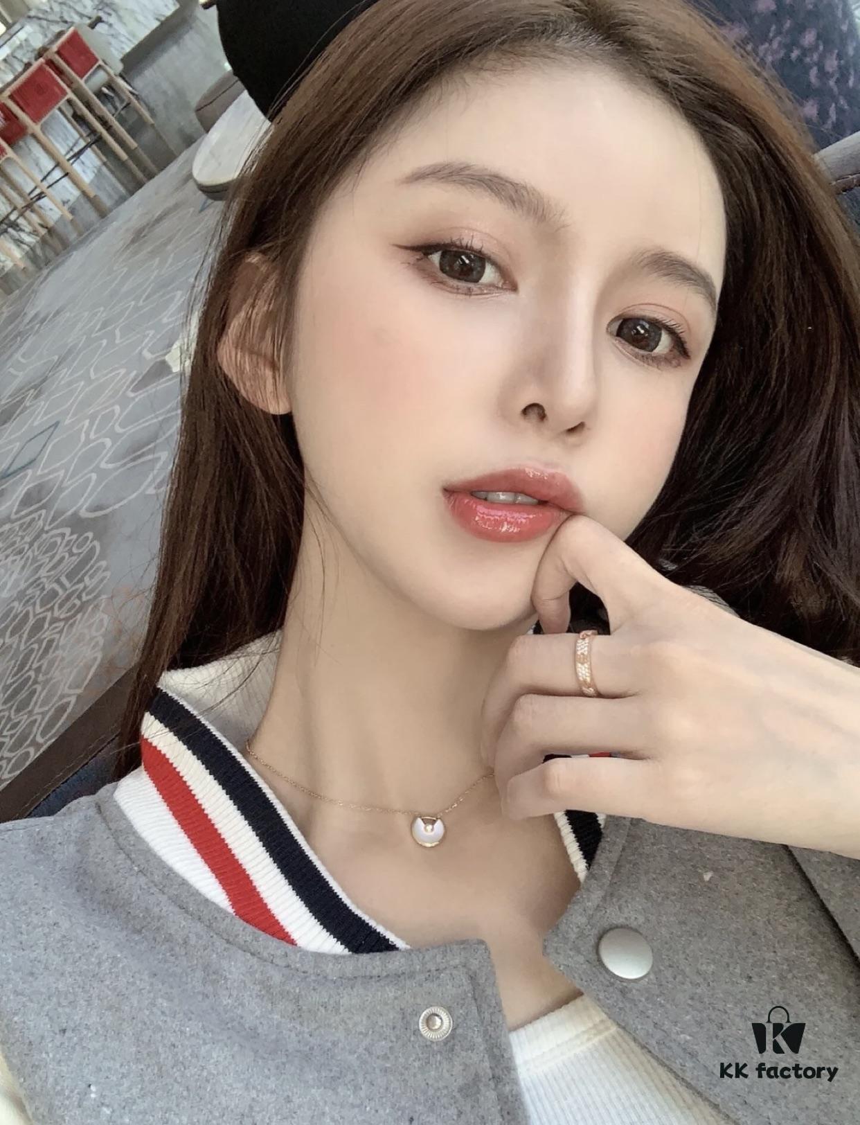 Cartier's classic style, no need to think twice — after waiting 4 years for this batch, if it were a replica, I would've sold it long ago. So just grab it confidently from my source!