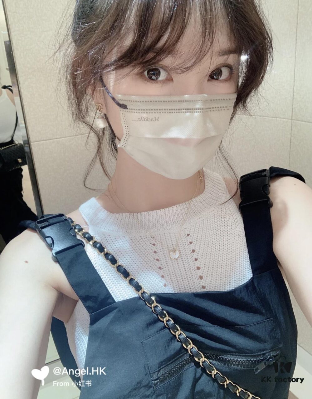 Classic Amulet Necklace, a Timeless Piece I've Worn for Four Years – Effortlessly Matches Any Style