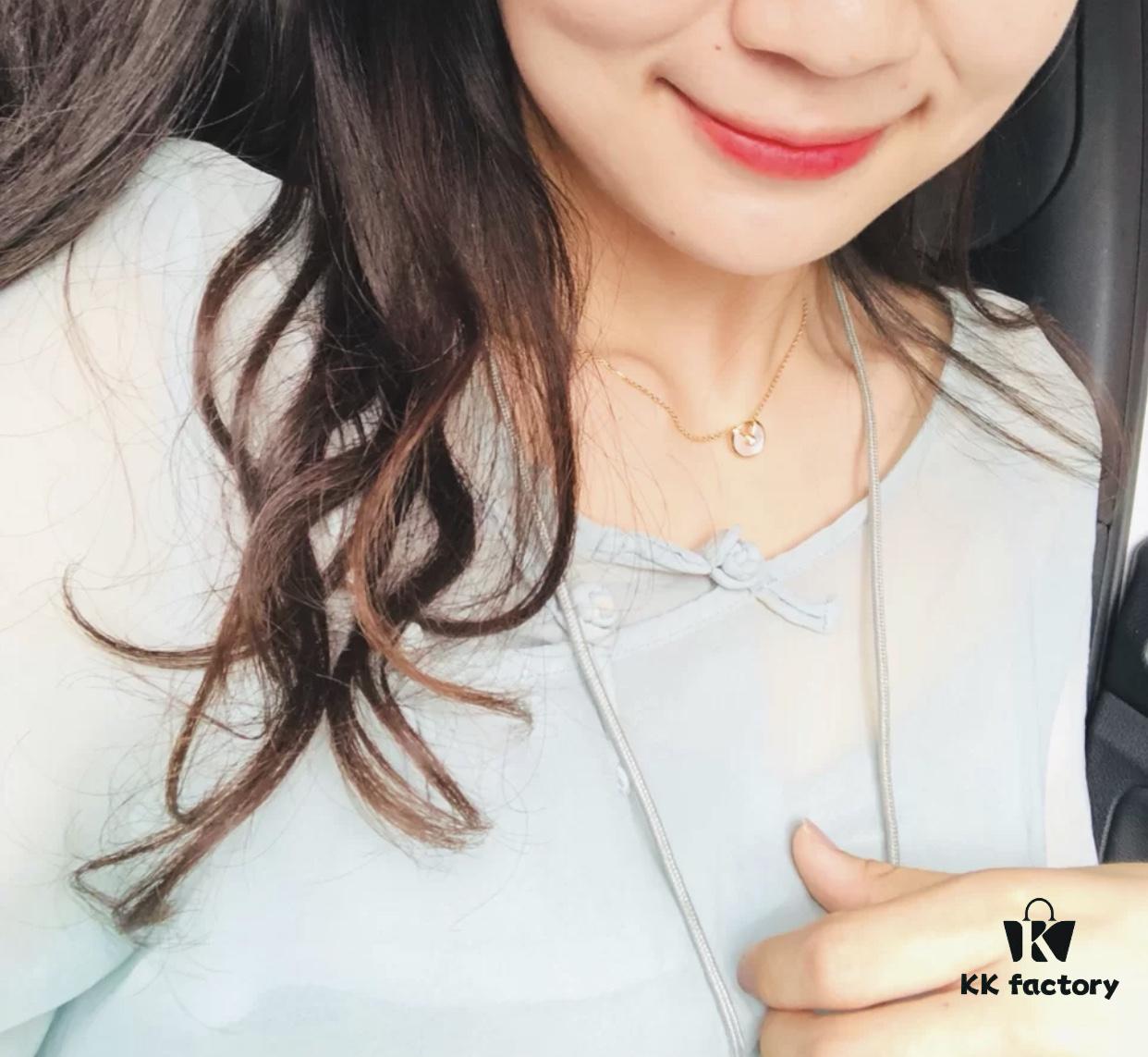 Classic Internet-Famous Style Adored by Celebrities and Influencers