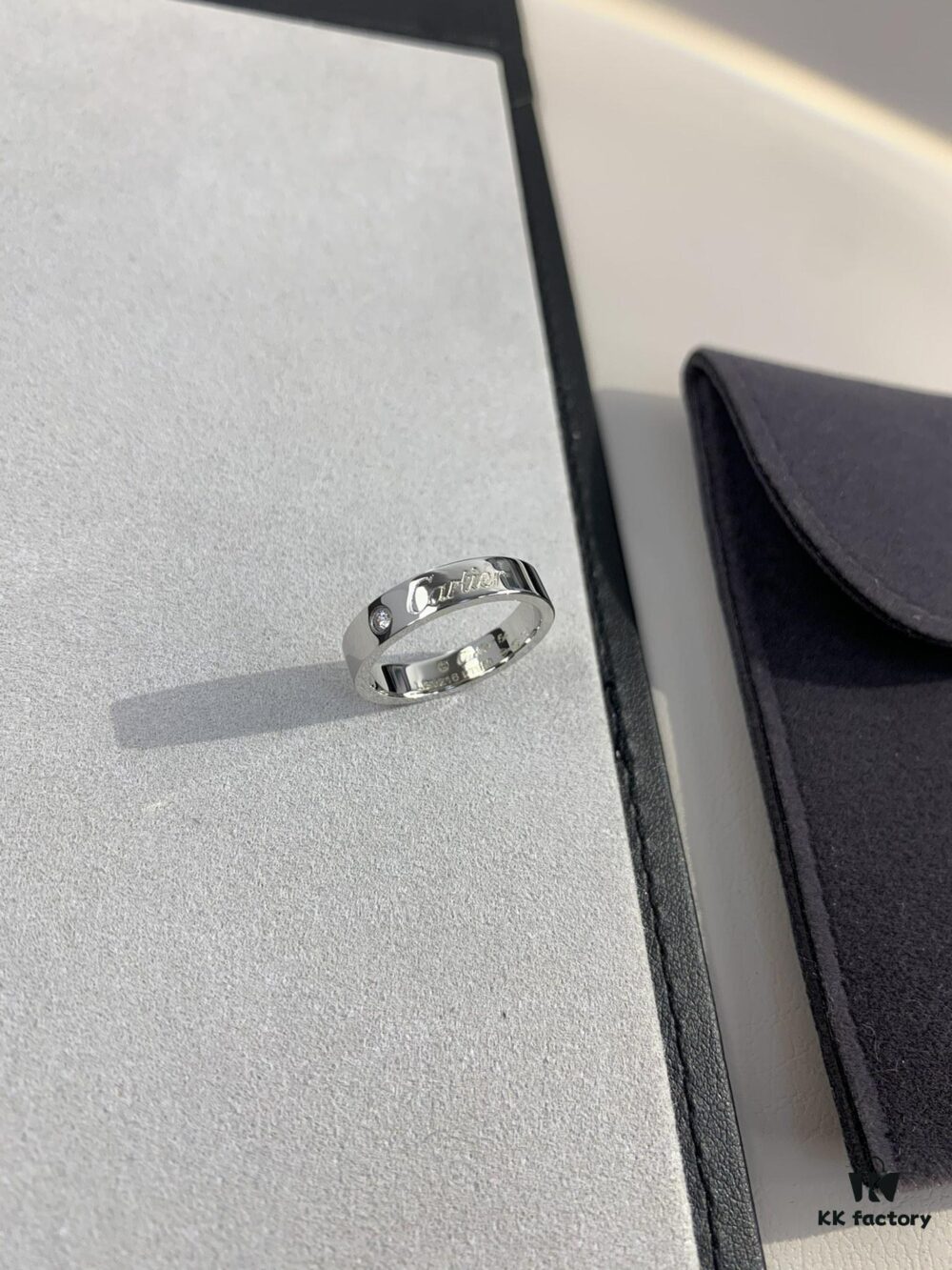 Cartier 4mm Scaled Single Diamond Letter Ring