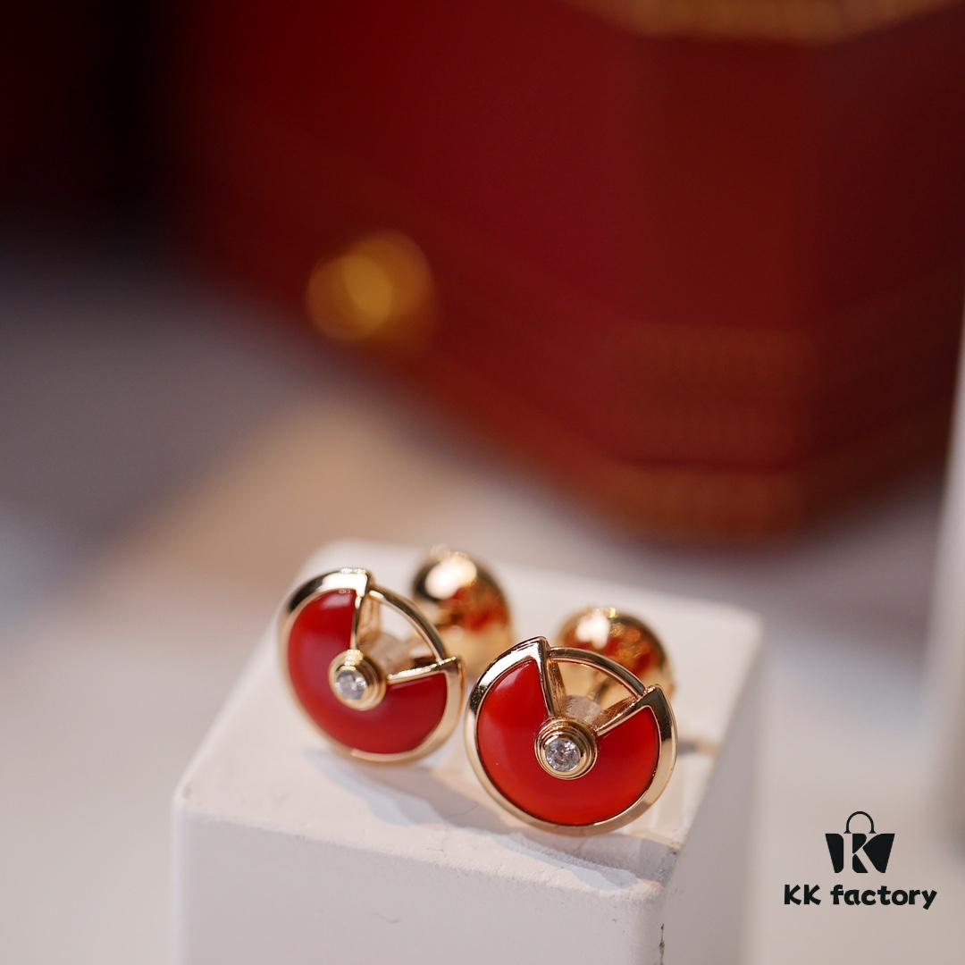 Cartier Amulette de Cartier Classic Pendant Earrings, Exquisite CNC-Carved Double-Tone Design with White Mother-of-Pearl and Green Malachite, Triple-Layer Flying Saucer Center with Full Dual-Side Diamond Setting