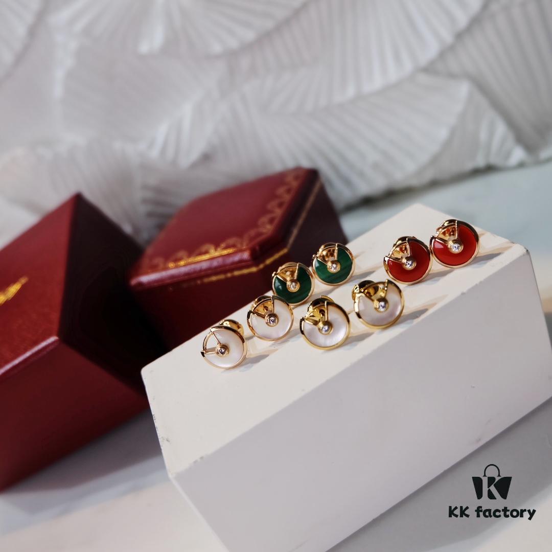 Cartier Amulette de Cartier Classic Stud Earrings, Exquisite CNC-Carved Lucky Charm with White Mother-of-Pearl and Green Malachite, Dual-Tone Design, Triple-Layer Flying Saucer Pendant, Fully Encrusted with Brilliant Diamonds