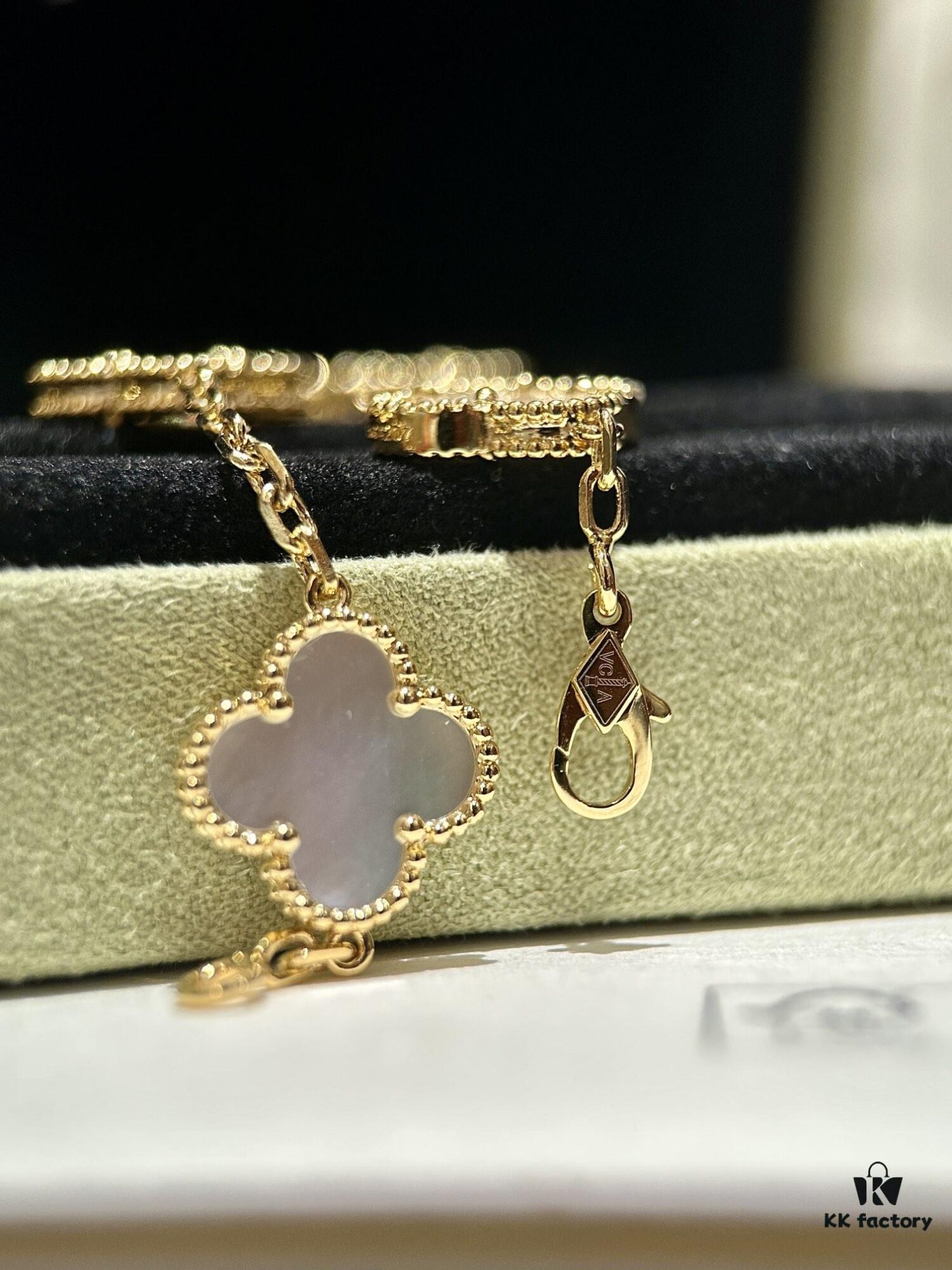 Versatile Top-Tier Jewelry: VCA-Inspired Five-Petal White Mother-of-Pearl Bracelet and Cartier-Style Nailed Polished Gold Bangle, Thick 18K Gold Plated with Natural White Mother-of-Pearl