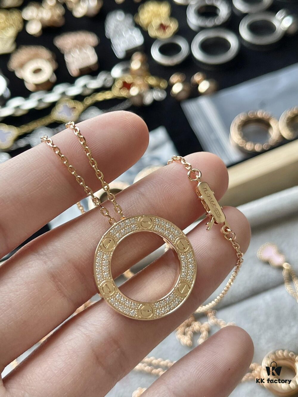 Cartier V Gold Version Large Round Necklace