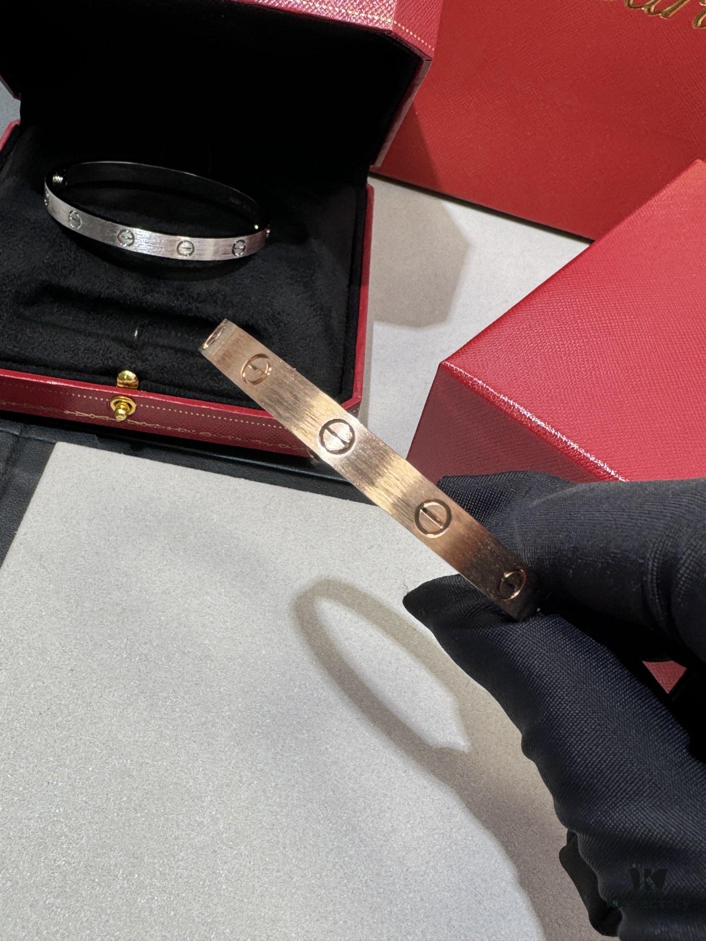 Cartier New Brushed Bracelet ❤️