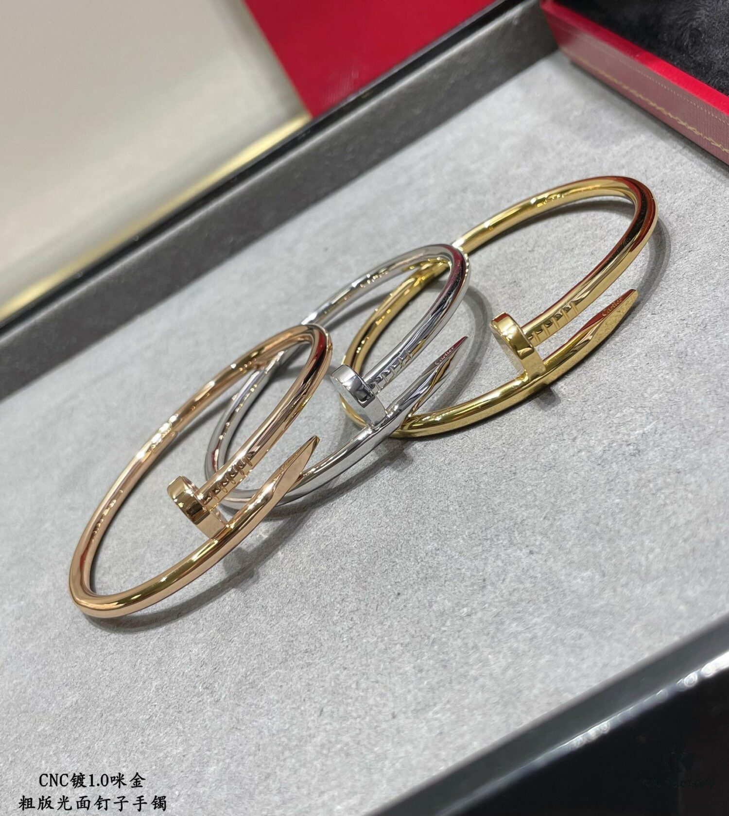 V Gold Plated 1.0mm Gold DB Original Engraving CNC Version Cartier Polished Nail Bracelet 😘😘😘💗🎁 💎Cartier Juste un Clou Nail Bracelet Classic Design Available in Three Colors Perfect Gift for Couples (Let's Nail It Together)