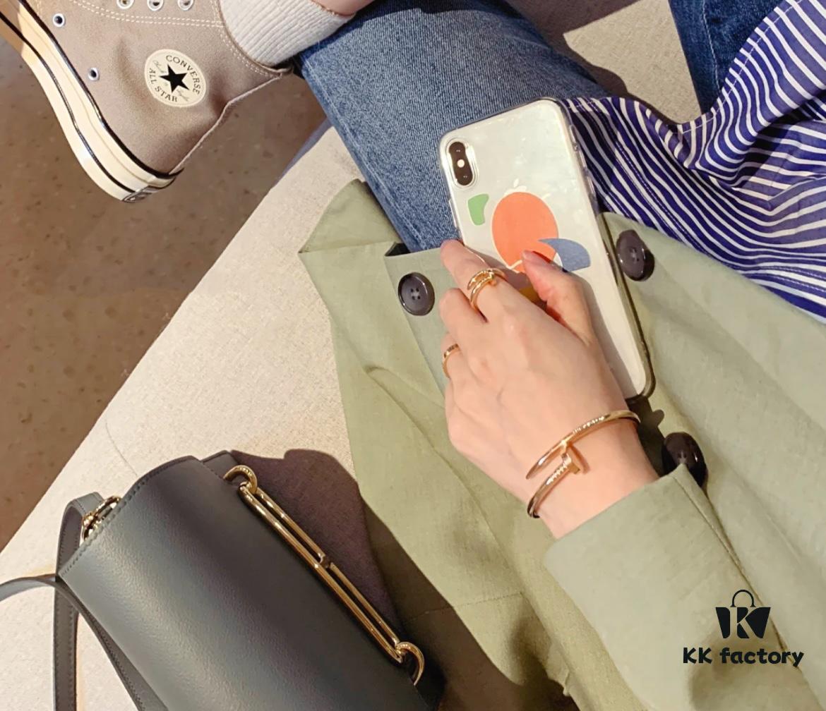 V Gold Plated 1.0mm Gold DB Original Engraving CNC Version Cartier Polished Nail Bracelet 😘😘😘💗🎁 💎Cartier Juste un Clou Nail Bracelet Classic Design Available in Three Colors Perfect Gift for Couples (Let's Nail It Together)