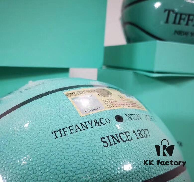 Tiffany x Spalding Limited Edition NBA Size 7 Basketball - Luxury Gift Boxed Set