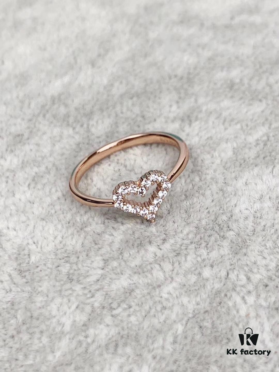 Tiffany & Co. Heart Ring in 925 Sterling Silver, Exquisite and Elegant Design