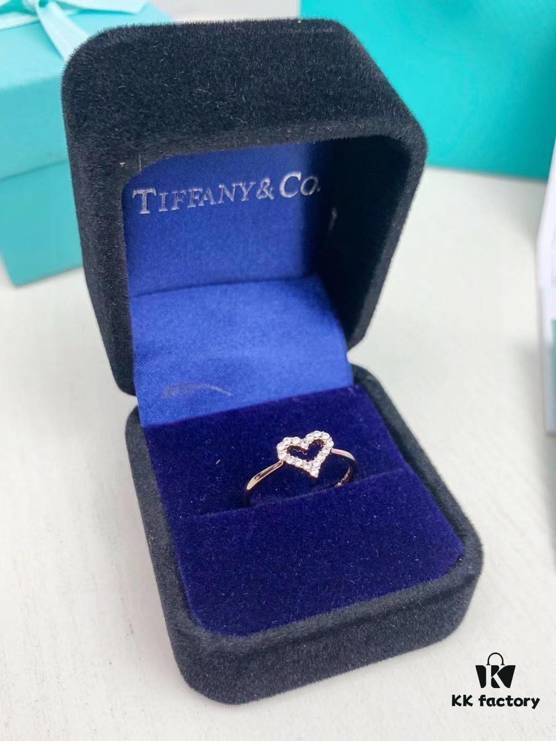 Tiffany & Co. Heart Ring in 925 Sterling Silver, Exquisite and Elegant Design