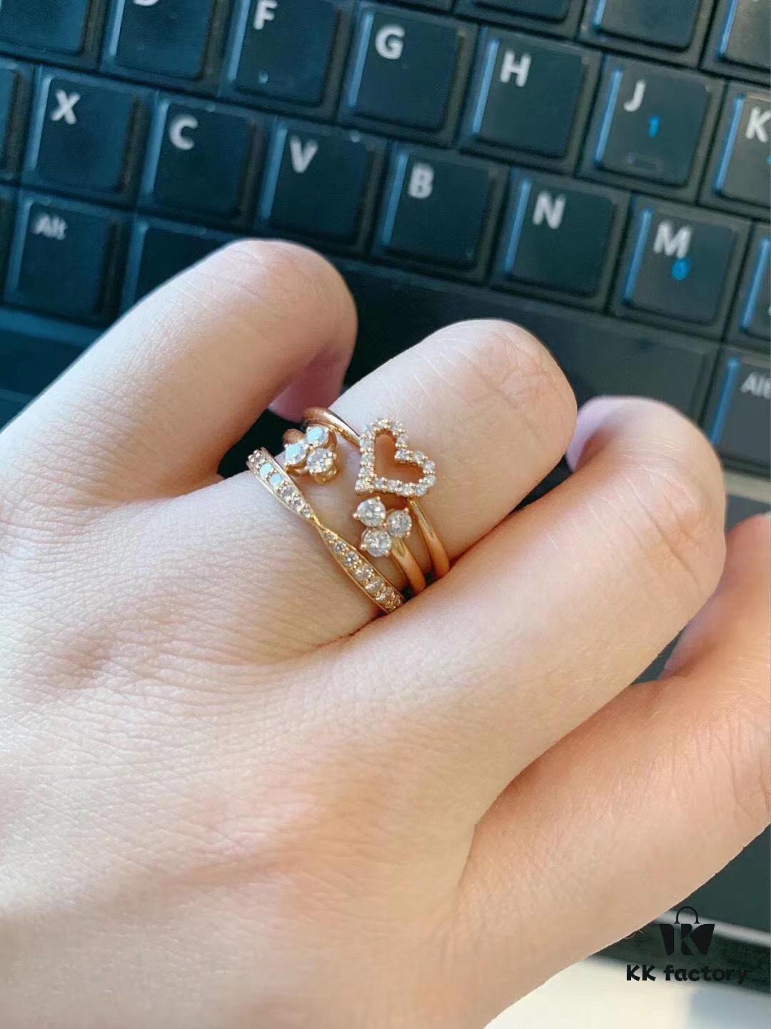 Tiffany & Co. Heart Ring in 925 Sterling Silver, Exquisite and Elegant Design