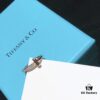 This year's must-have blockbuster ring – Tiffany & Co.'s brand-new T1 half-diamond ring with micro-pavé setting, more three-dimensional and textured than the previous version, exuding a whole new level of beauty in rose gold and white gold.