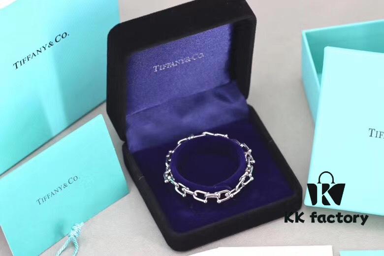 Tiffany Silver U-Shaped Clasp Women's Bracelet, Sterling Silver