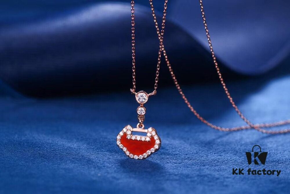 Kirin YU YI (Ruyi) Pendant Necklace – Same Style as the Peace Lock, Beautiful Chinese-Inspired Design