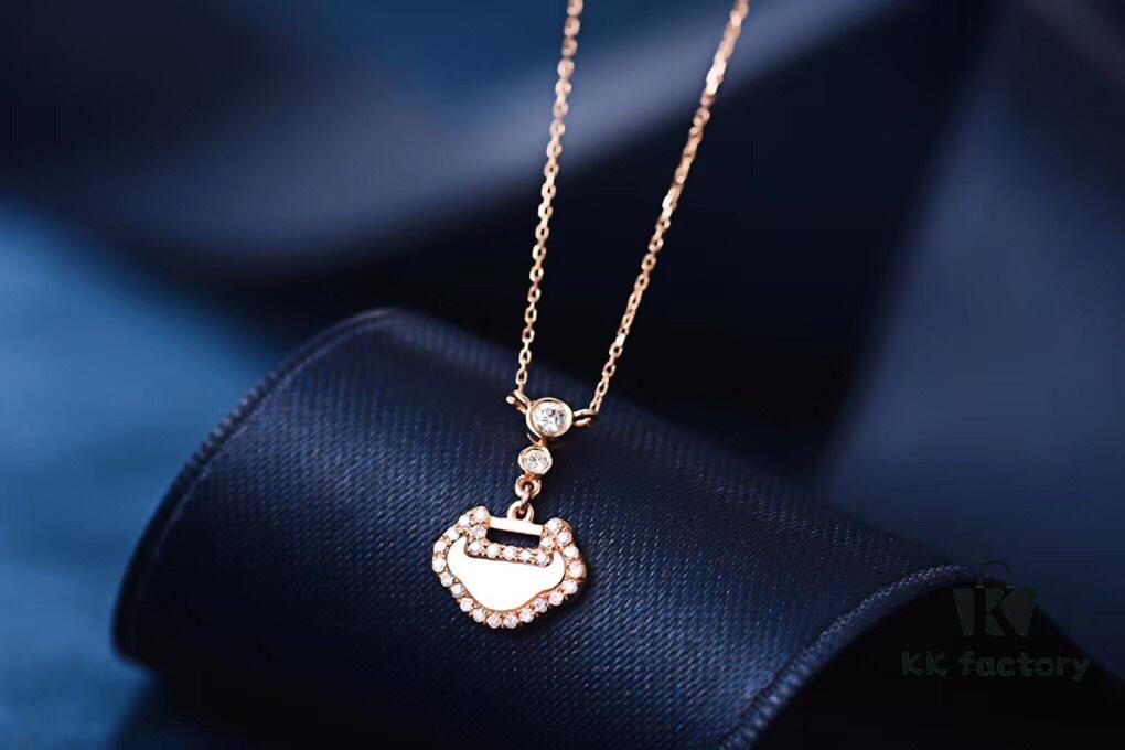 Kirin YU YI (Ruyi) Pendant Necklace – Same Style as the Peace Lock, Beautiful Chinese-Inspired Design