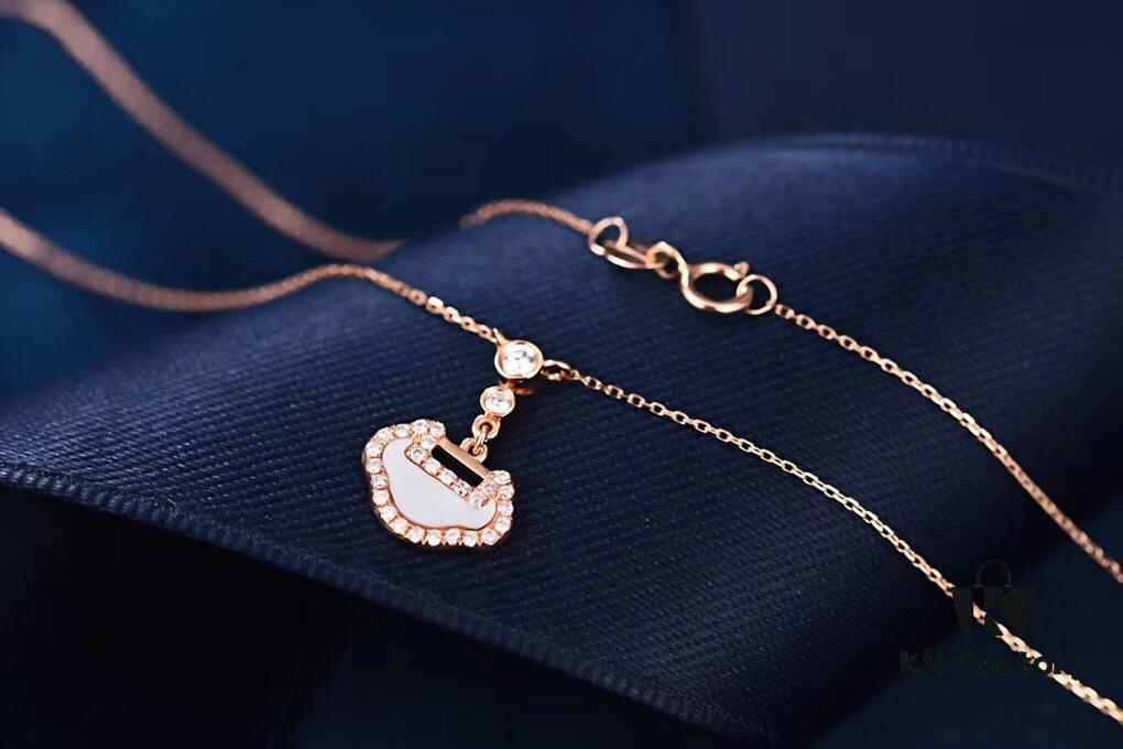 Kirin YU YI (Ruyi) Pendant Necklace – Same Style as the Peace Lock, Beautiful Chinese-Inspired Design