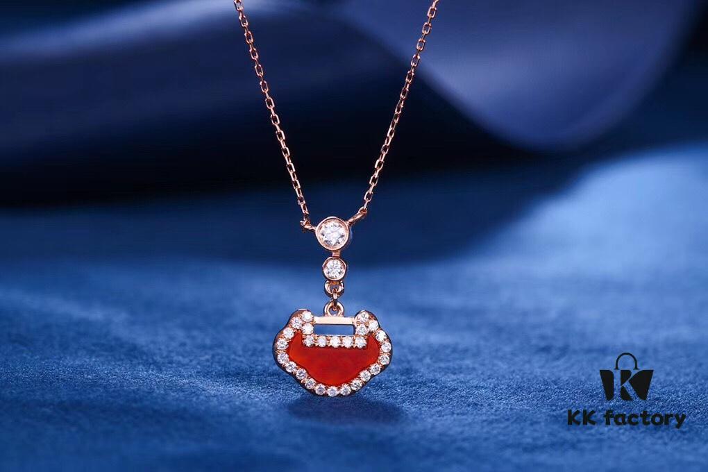 Kirin YU YI (Ruyi) Pendant Necklace – Same Style as the Peace Lock, Beautiful Chinese-Inspired Design