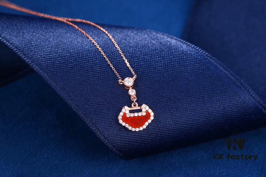 Kirin YU YI (Ruyi) Pendant Necklace – Same Style as the Peace Lock, Beautiful Chinese-Inspired Design