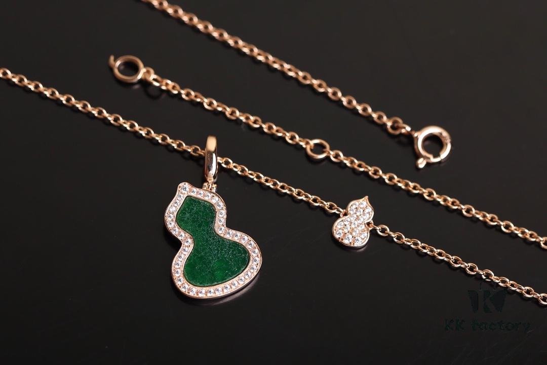 Qeelin Wulu Jade Double Gourd Necklace