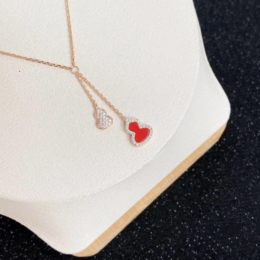 New Arrival Qeelin Kylin Green Jadeite Double Gourd Necklace