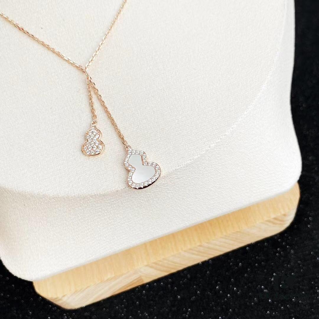 New Arrival Qeelin Kylin Green Jadeite Double Gourd Necklace