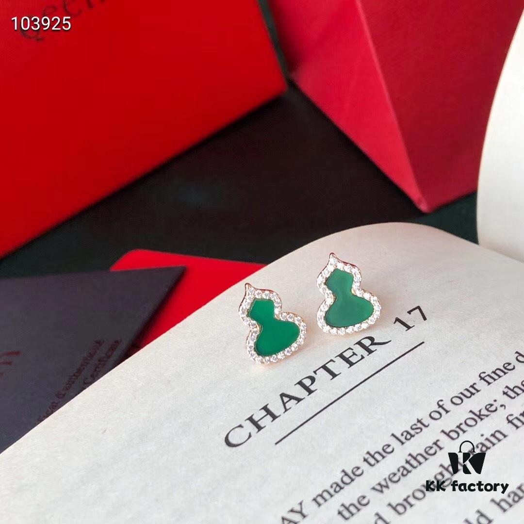 Qeelin Wulu Necklace and Stud Earrings in Sterling Silver – Elegant Design with Green Chalcedony and Swarovski Crystals