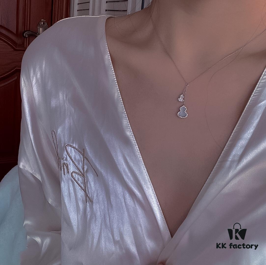 Double Gourd Small Necklace