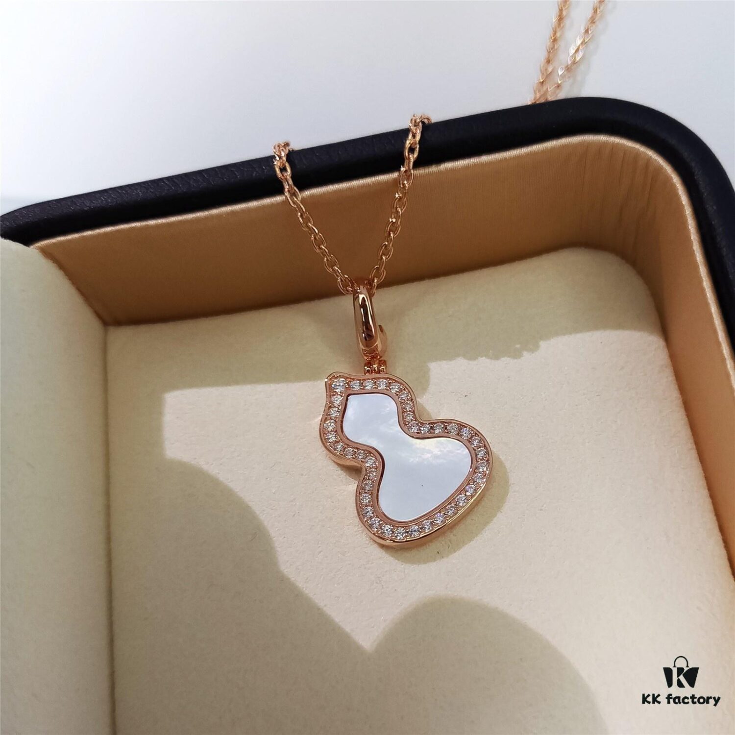 Medium Natural Stone Gourd Necklace ✨ Vermeil High-End Version