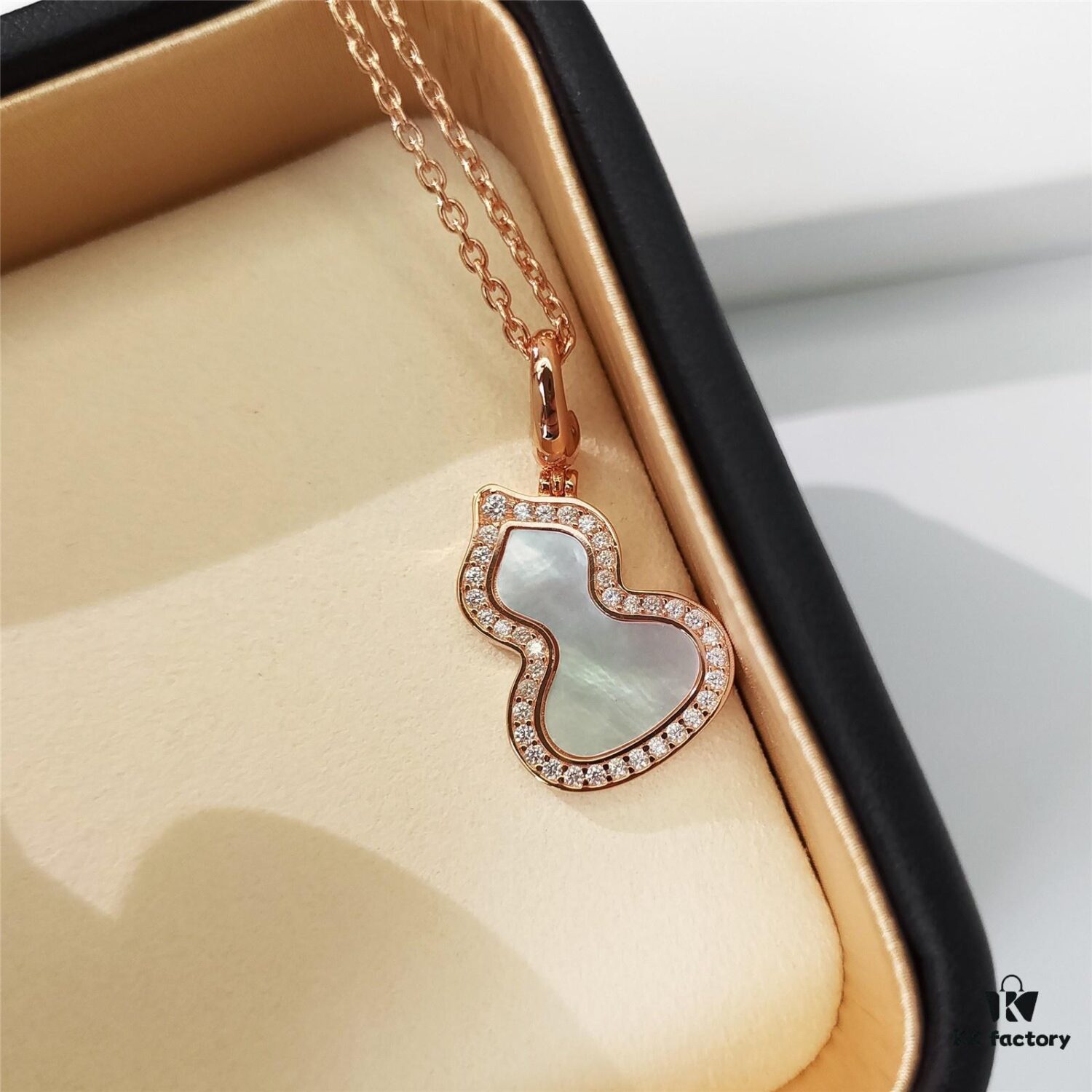 Medium Natural Stone Gourd Necklace ✨ Vermeil High-End Version