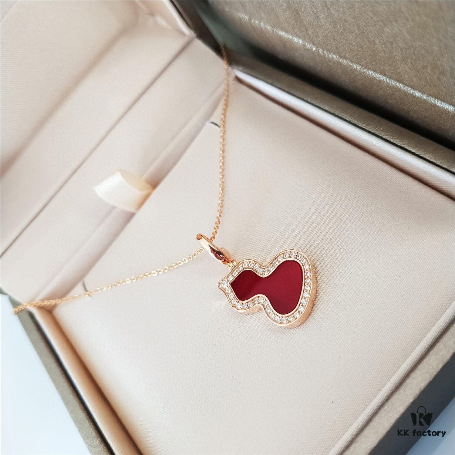 Medium Natural Stone Gourd Necklace ✨ Premium Vermeil Version