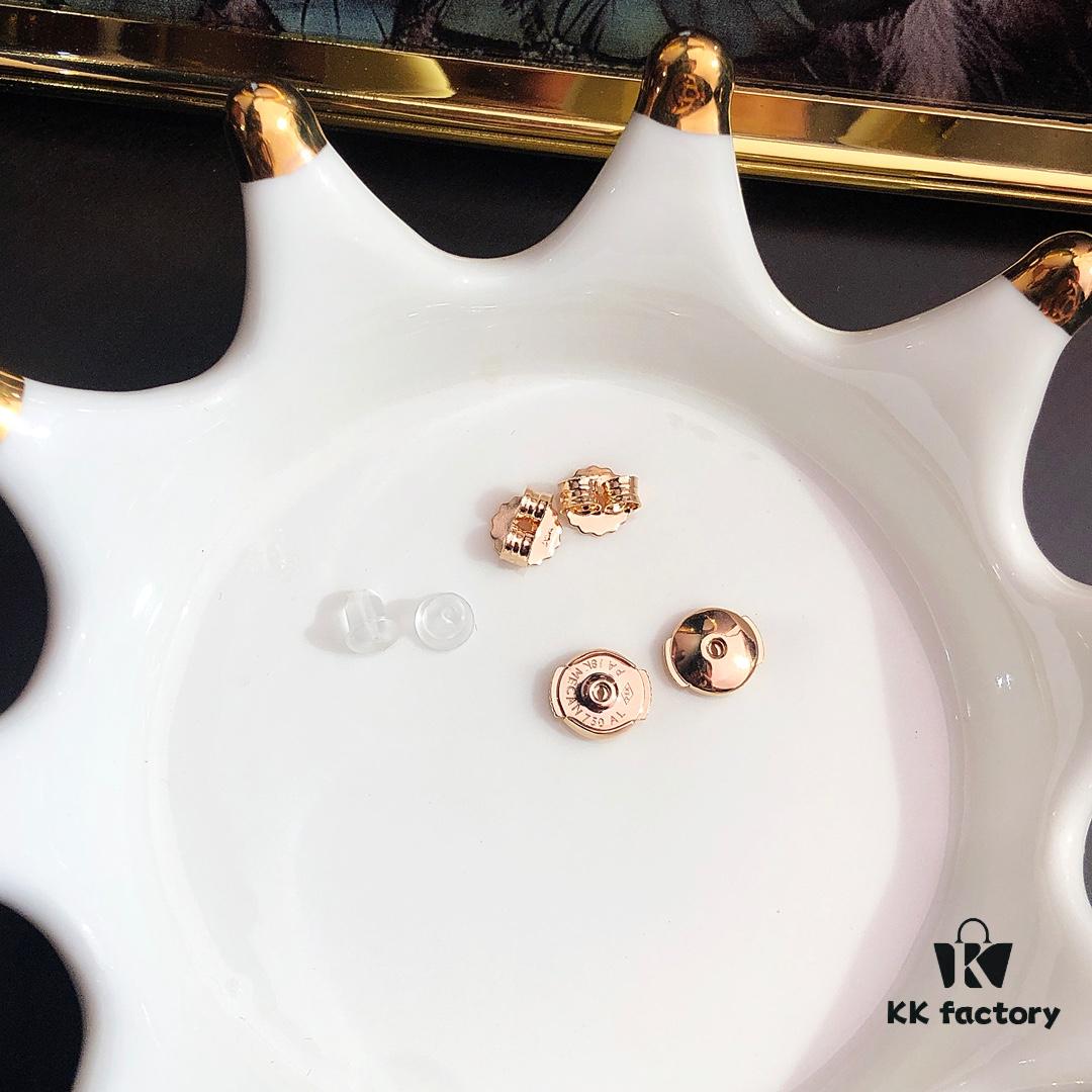 Gourd Green Jadeite, Green Agate, White Mother-of-Pearl Stud Earrings