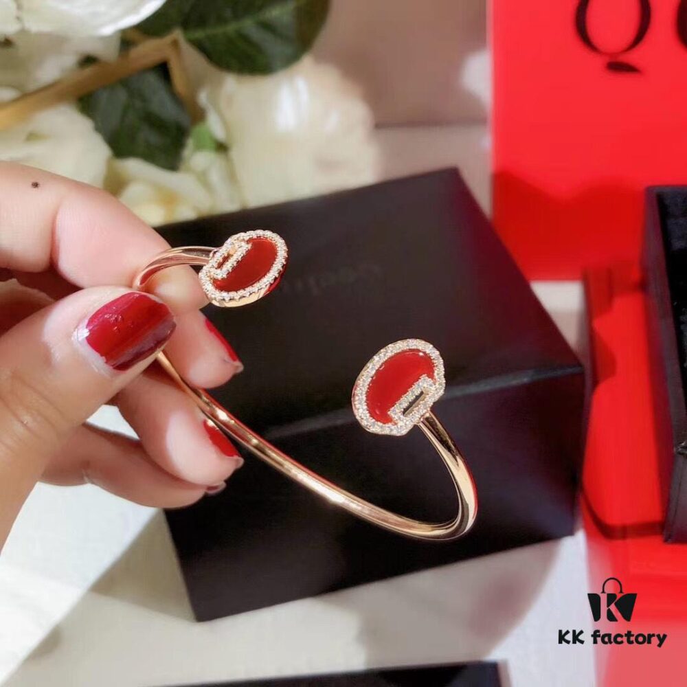 S925 Sterling Silver Qilin Ruyi Lock Red Carnelian Elastic Bracelet, Gourd Design Symbolizing 'Good Fortune and Prosperity'