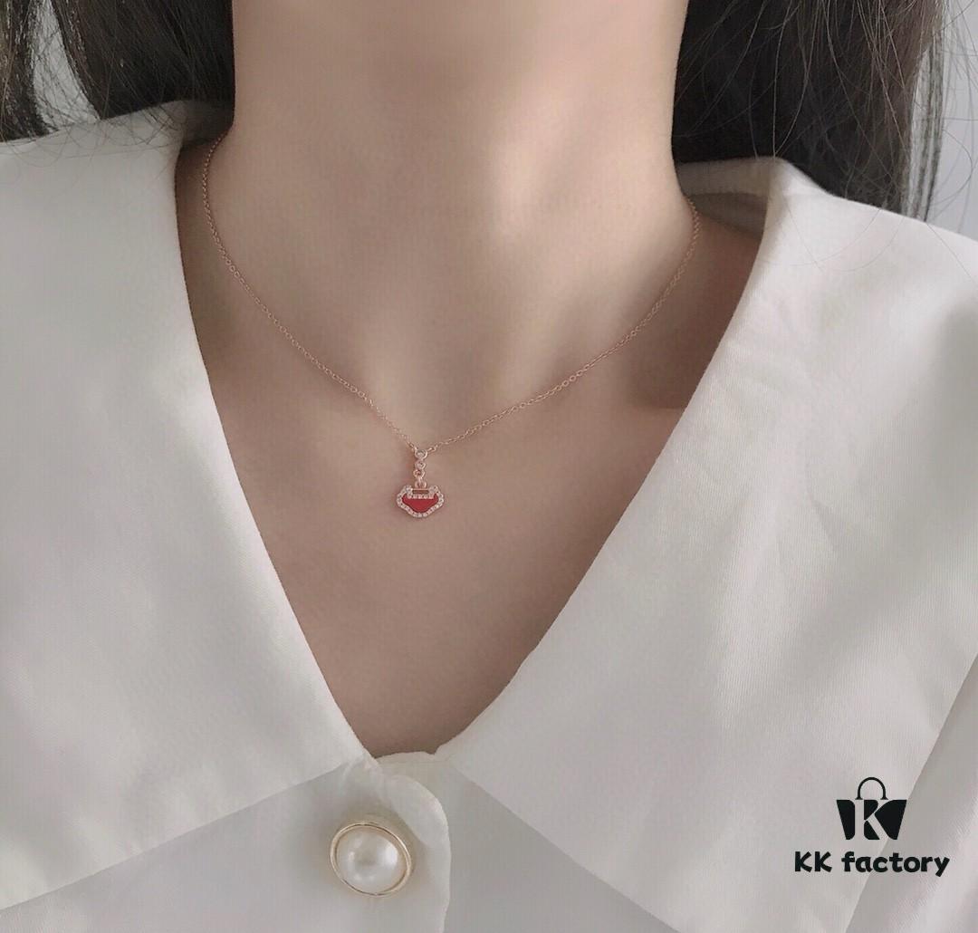 Kirin Gourd Set: Necklace, Bracelet, and Stud Earrings