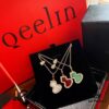 【V Gold Collection】Qeelin Kylin Hululu Necklace, blending Chinese elements with modern design, featuring natural agate in the iconic Wulu shape, vibrant as red leaves and blooming flowers