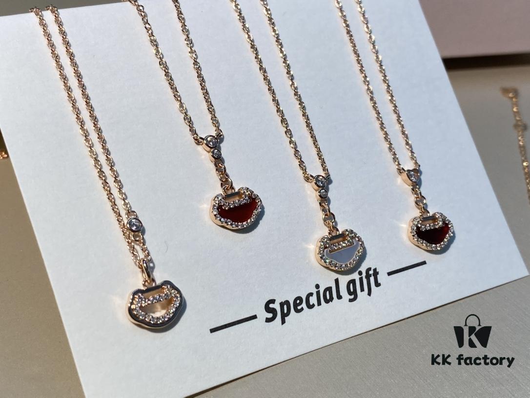 Qeelin Yu Yi Collection Ruyi Lock Double Diamond Necklace