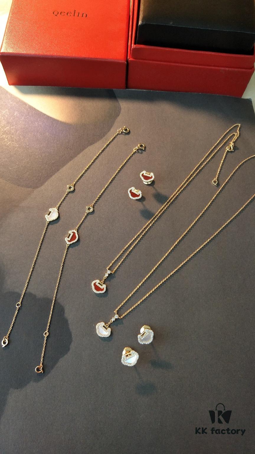 Qeelin Xiao Ruyi Necklace Collection Set