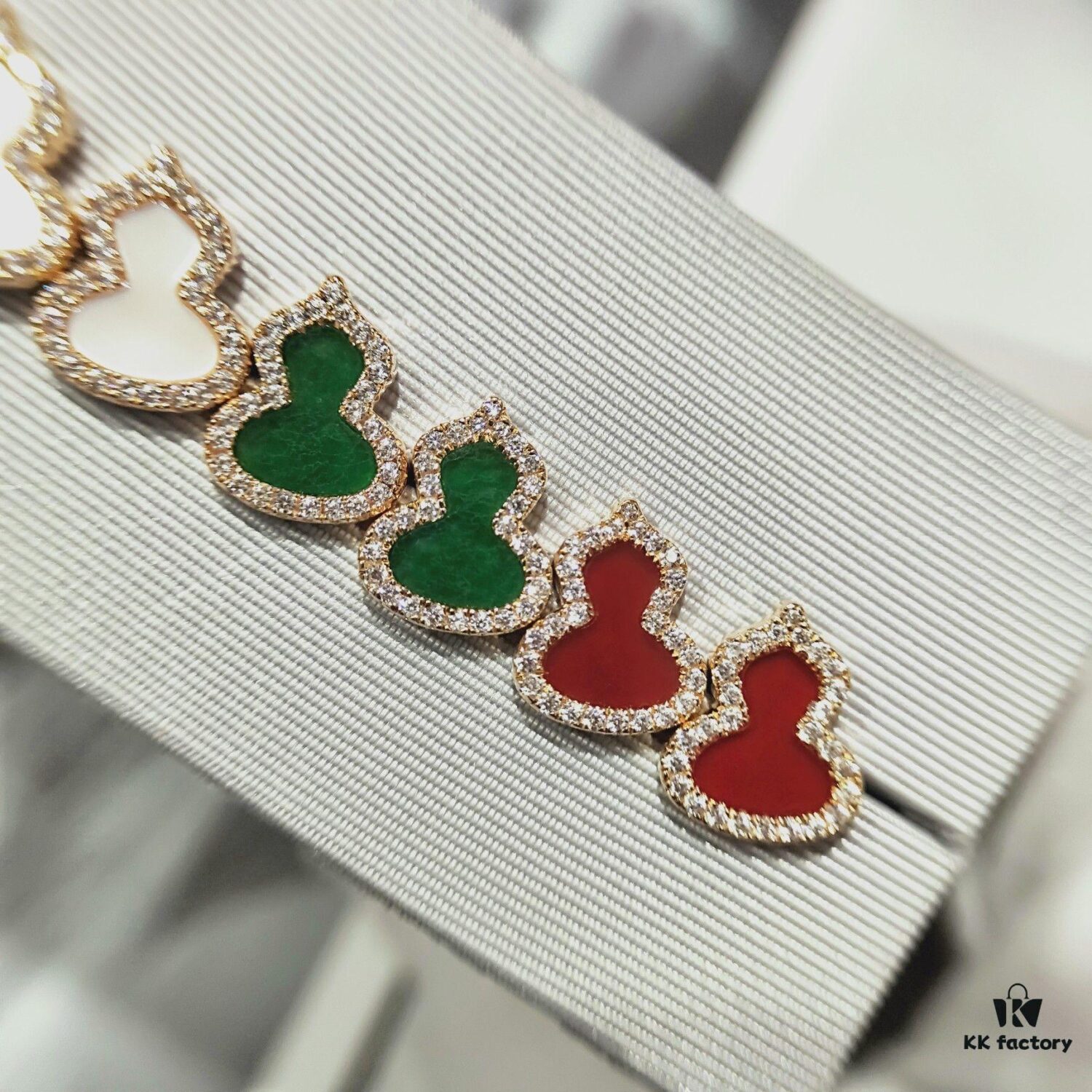 Qeelin Wulu - The Most Classic Gourd Design