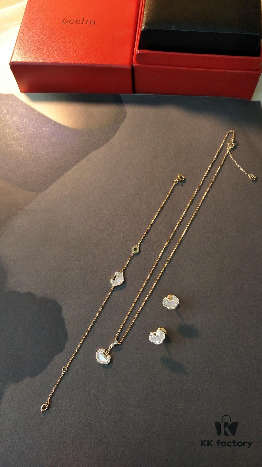 Qeelin Xiao Ruyi Necklace Collection Set