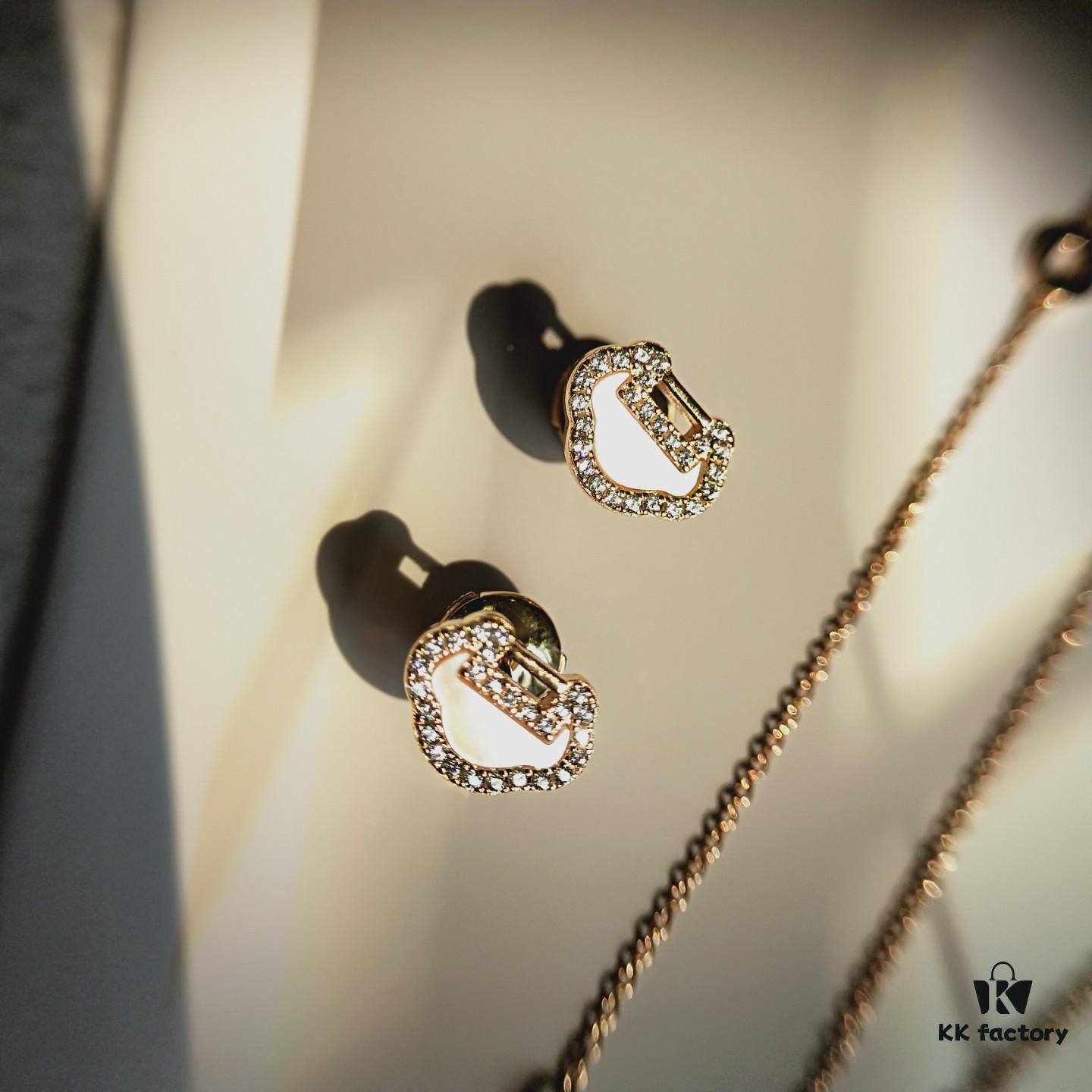 Qeelin Xiao Ruyi, Electroplated Thick Gold, Perfect Details, In Stock