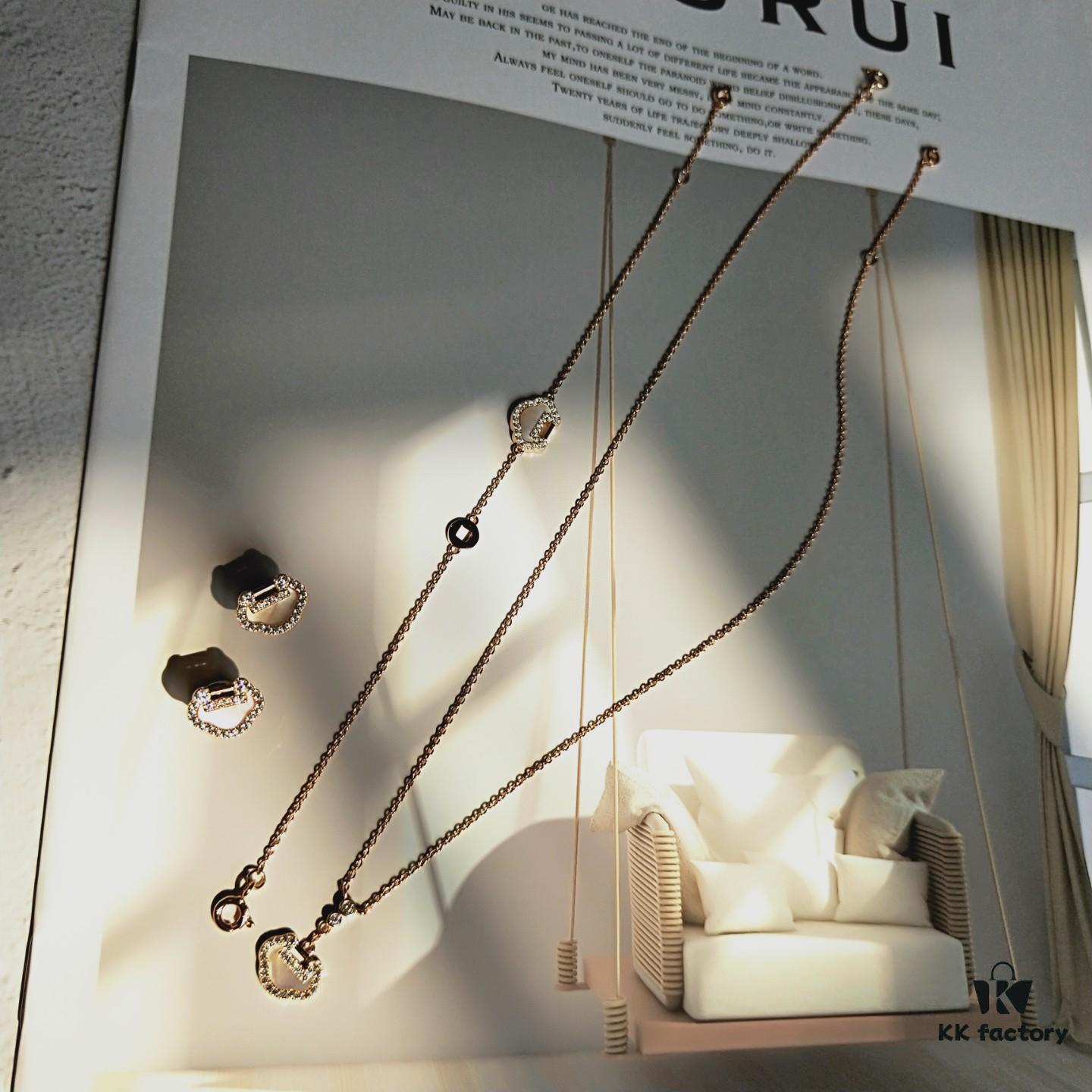 Qeelin Xiao Ruyi, Electroplated Thick Gold, Perfect Details, In Stock