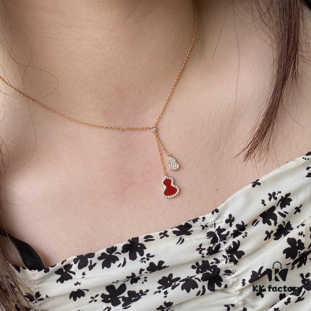 New Arrival V Gold Plated 1.0 Micron Gold Mini Kylin Double Gourd Necklace, Stylish and Versatile with Premium Look