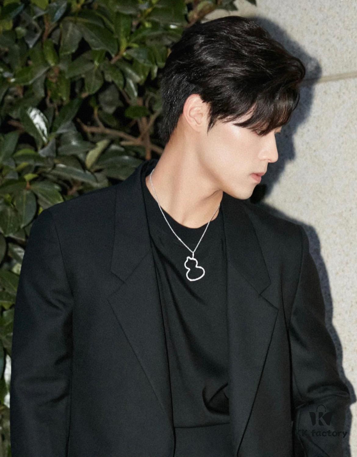 Qilin Large Gourd Diamond-Encrusted Necklace